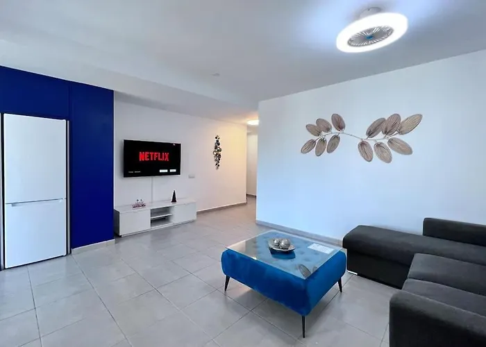 Con Terraza Y Vistas Апартаменты *