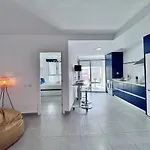 Con Terraza Y Vistas Daire